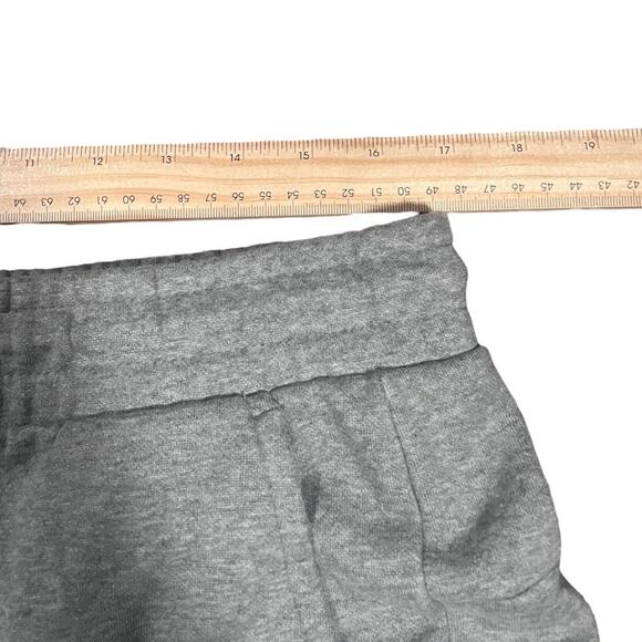 PUMA L Minimalist Fleece Jogger Sweatpants Gray Tapered Modern Streetwear - Picture 3 of 4